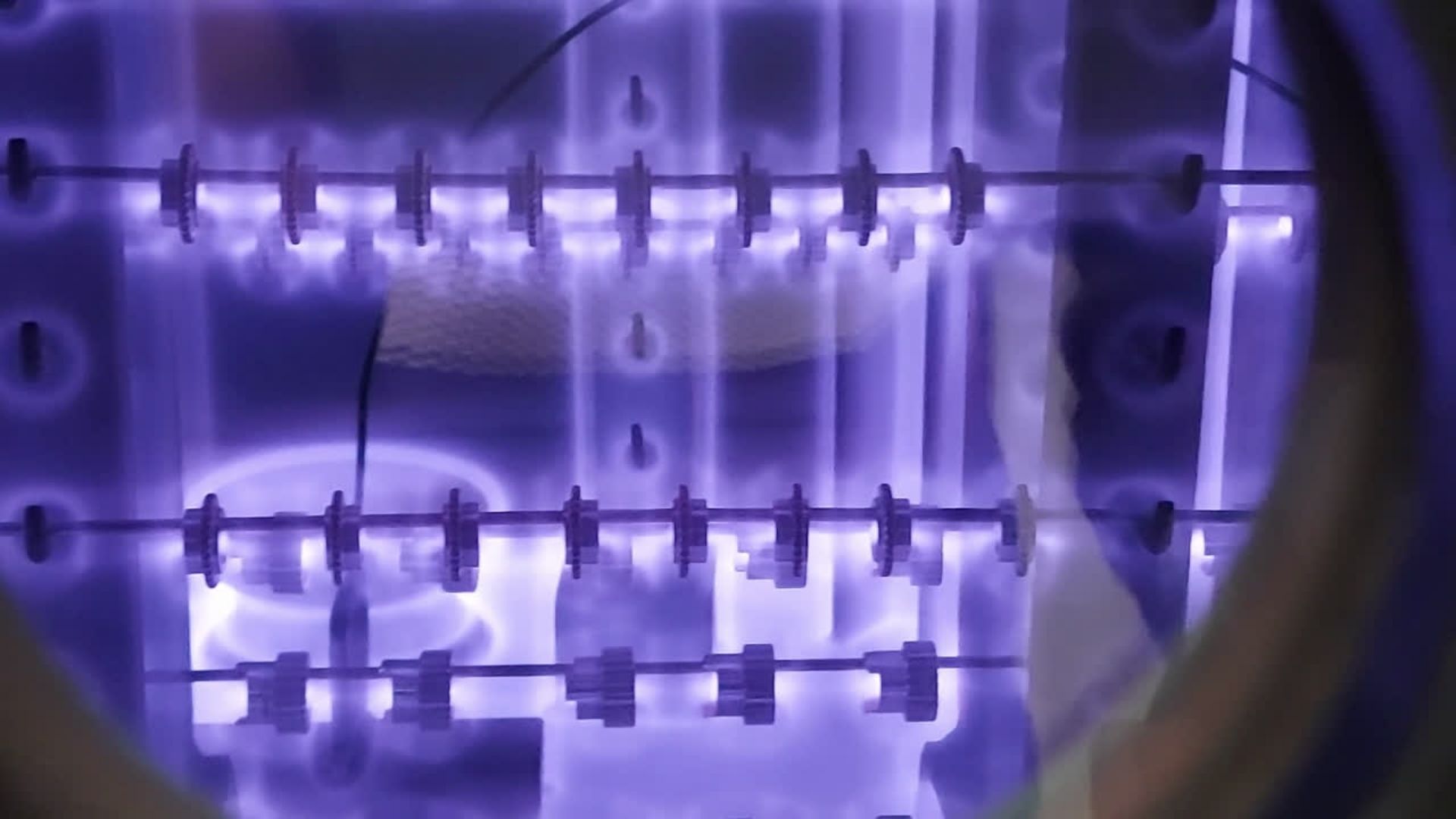 ion-plasma nitriding arrangement in the chamber - small gears